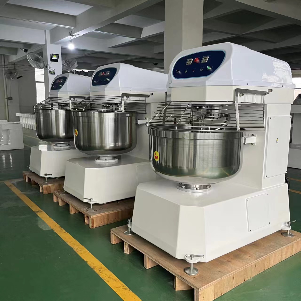เครื่องผสมแป้งเชิงพาณิชย์ 100  - Commercial Kitchen Mixers Dough Mixer บทวิจารณ์และราคา